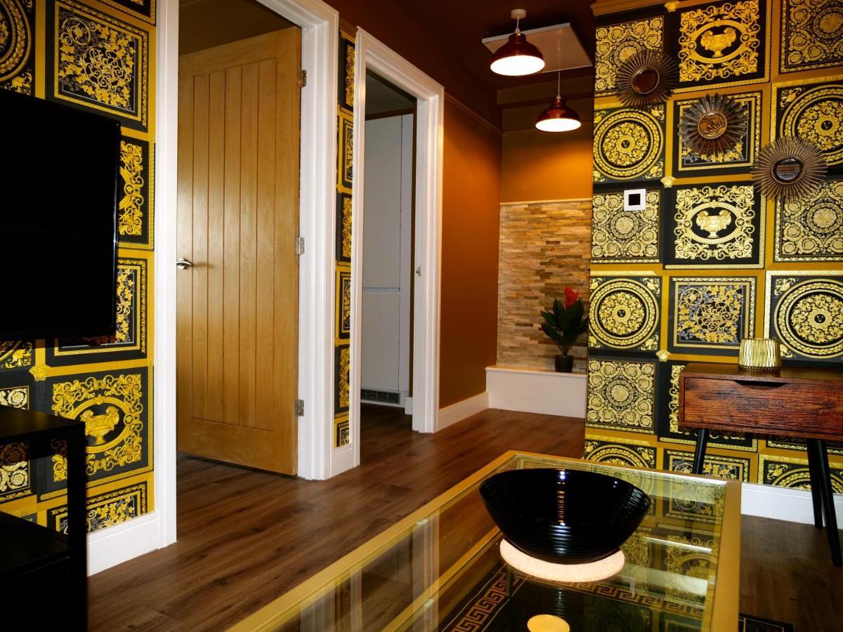 Ultra Deluxe Versace Apartment Near Sheffield Full Sky Tv Rotherham Extérieur photo
